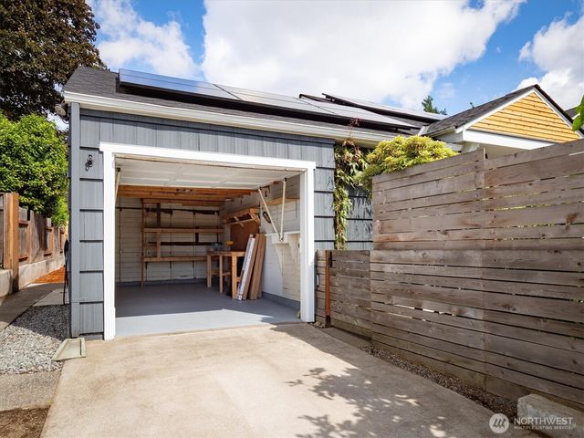 7264 27th Avenue NE, Seattle, WA 98115