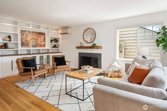 7264 27th Avenue NE, Seattle, WA 98115