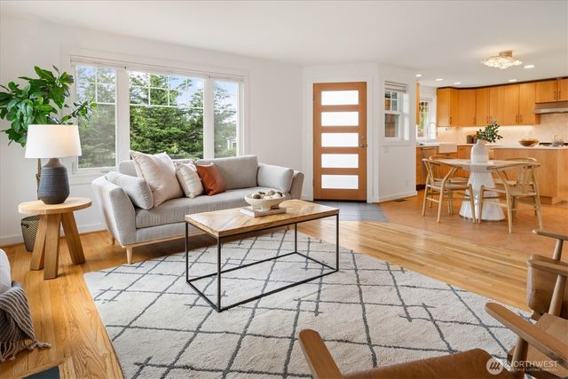 7264 27th Avenue NE, Seattle, WA 98115