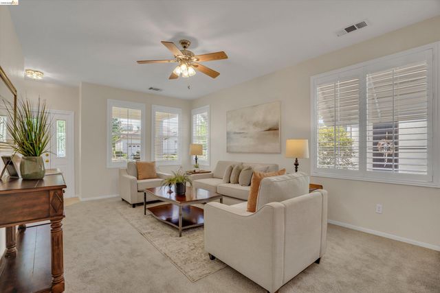 1711 Kent Dr, Brentwood, CA 94513