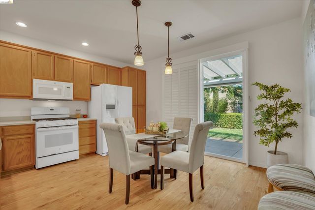 1711 Kent Dr, Brentwood, CA 94513