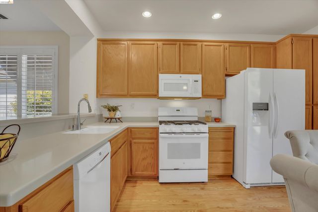 1711 Kent Dr, Brentwood, CA 94513