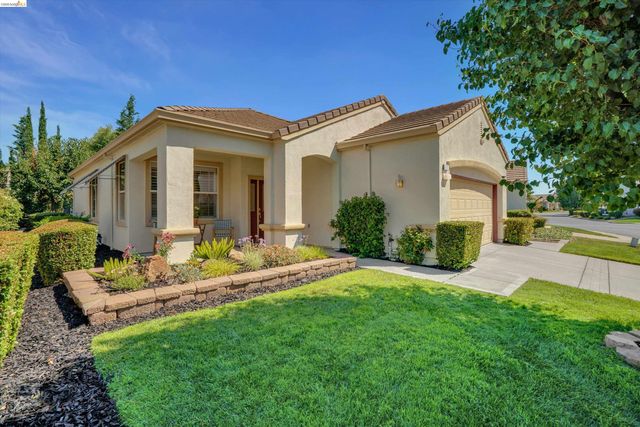 1711 Kent Dr, Brentwood, CA 94513
