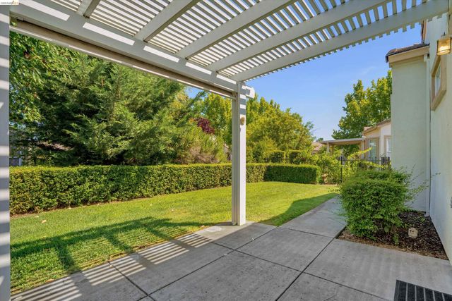 1711 Kent Dr, Brentwood, CA 94513