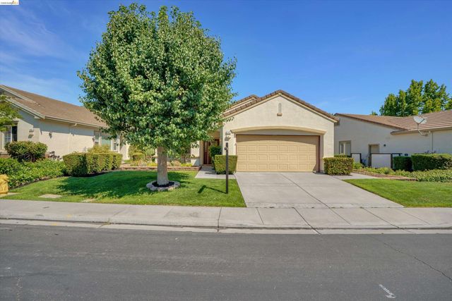1711 Kent Dr, Brentwood, CA 94513