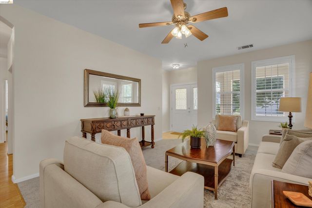 1711 Kent Dr, Brentwood, CA 94513