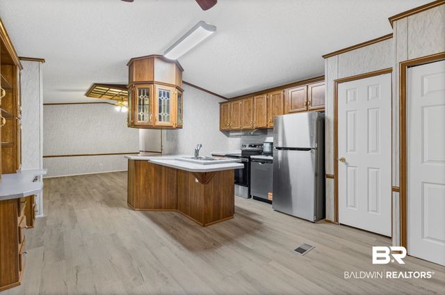 8675 N HUNTERS POINTE Drive, Theodore, AL 36582