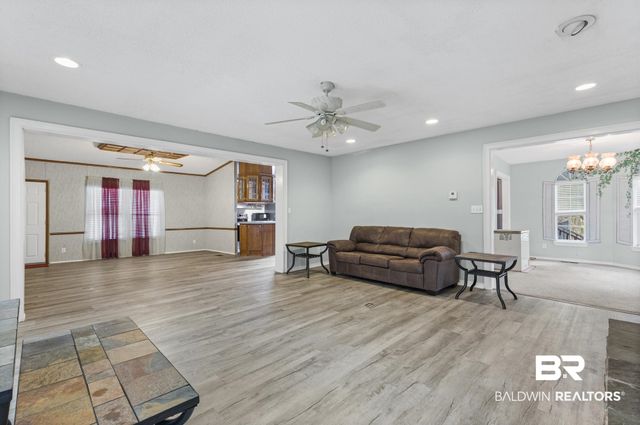 8675 N HUNTERS POINTE Drive, Theodore, AL 36582