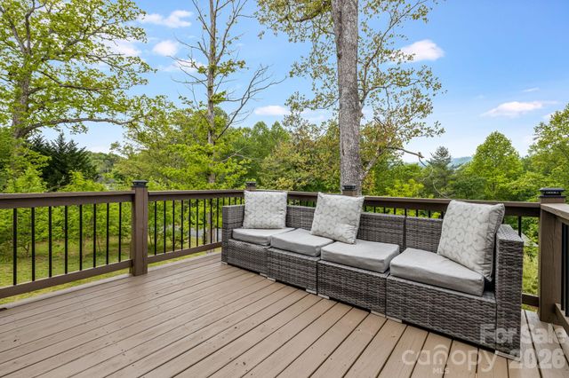 17 Baxter Woods Lane, Candler, NC 28715