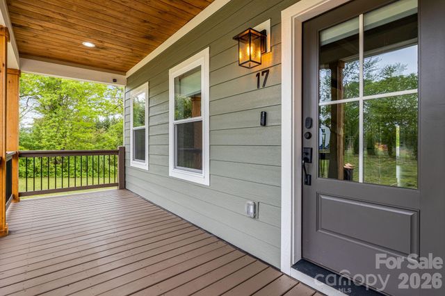 17 Baxter Woods Lane, Candler, NC 28715