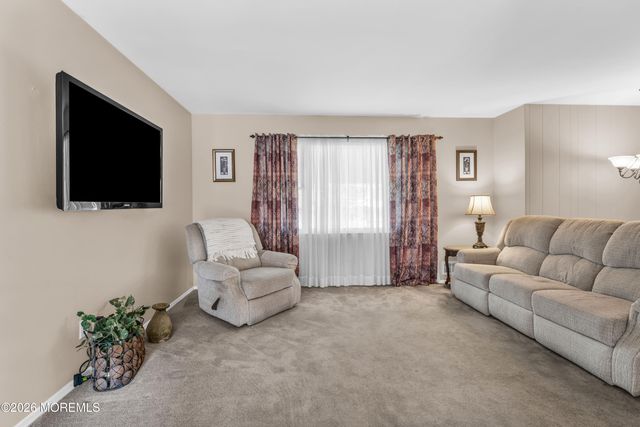 41 W Connecticut Concourse, Jackson, NJ 08527