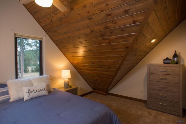 11132 BOGEY CIR, Lead, SD 57747