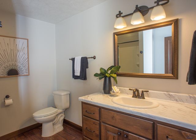 11132 BOGEY CIR, Lead, SD 57747