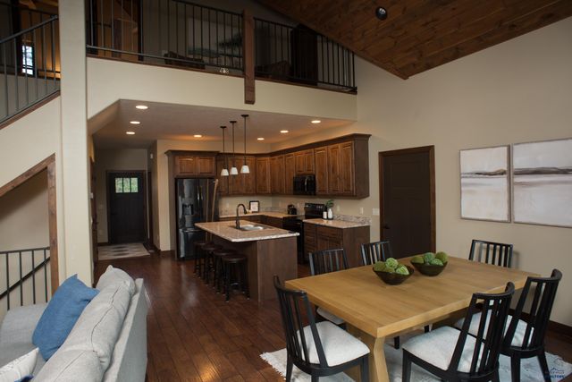 11132 BOGEY CIR, Lead, SD 57747