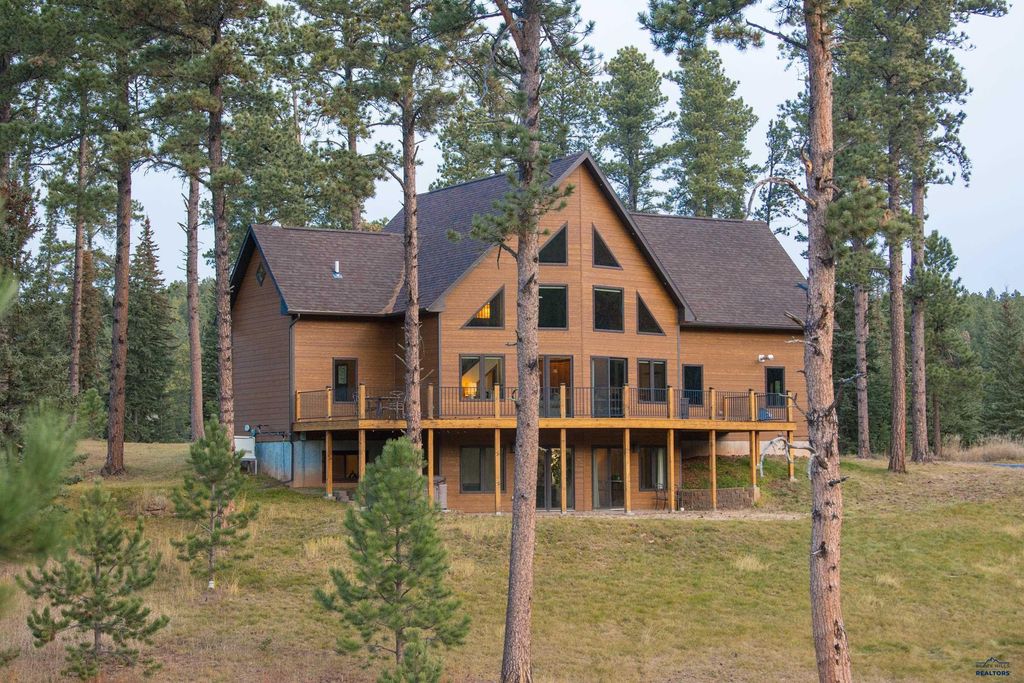 11132 BOGEY CIR, Lead, SD 57747