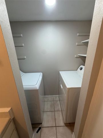 1524 Poplar Cove Street, La Porte, TX 77571