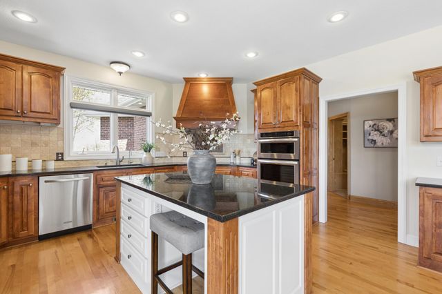 4700 Covey Trail, Medina, MN 55340