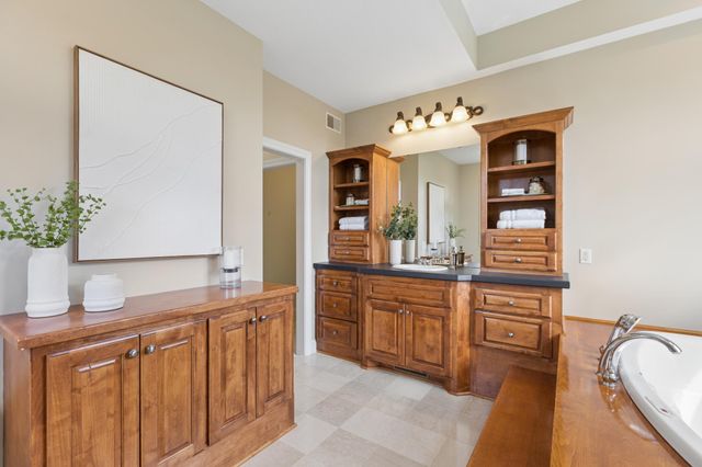 4700 Covey Trail, Medina, MN 55340