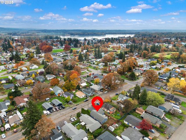 453 N 11TH St, St Helens, OR 97051