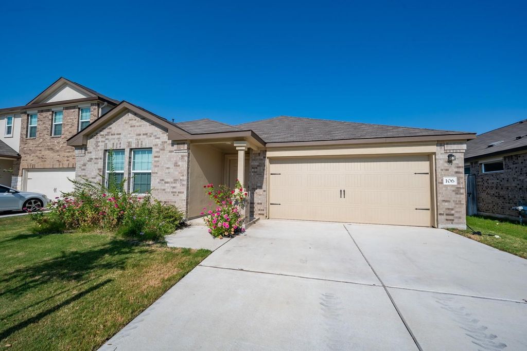 106 Sebring CIR, Hutto, TX 78634