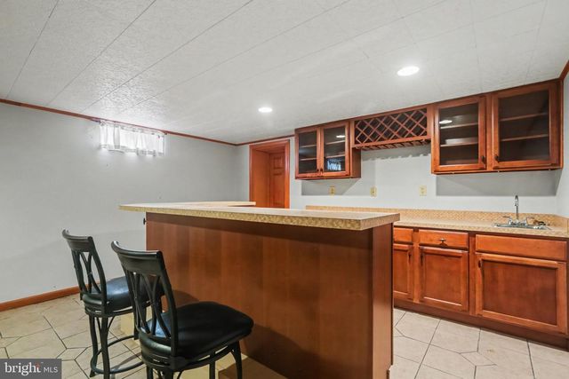 7710 MANOR DR, Harrisburg, PA 17112