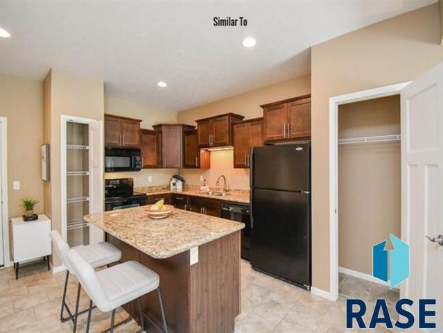 7446 S Louise Ave Avenue 206, Sioux Falls, SD 57108