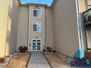 7446 S Louise Ave Avenue 206, Sioux Falls, SD 57108