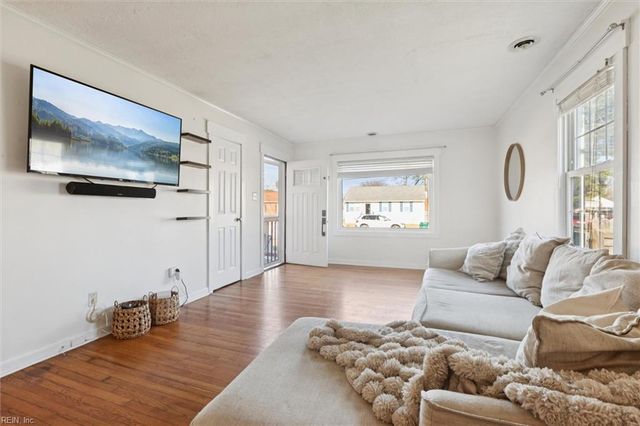 702 Sedgefield DR, Newport News, VA 23605