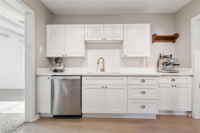 702 Sedgefield DR, Newport News, VA 23605