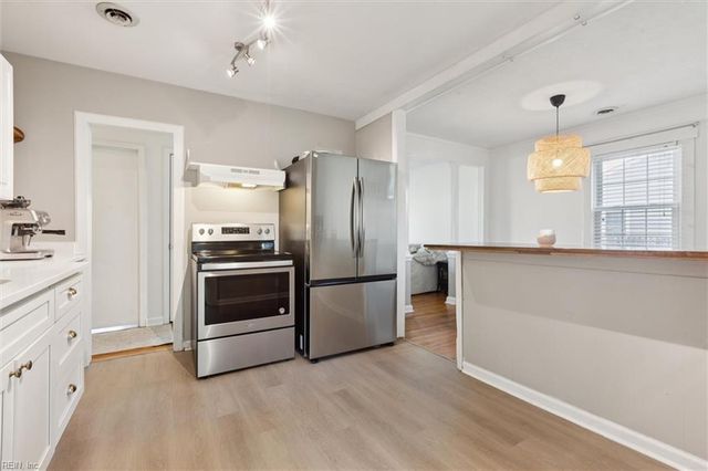 702 Sedgefield DR, Newport News, VA 23605