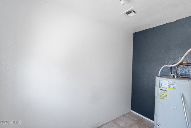 21701 W GRIFFIN Avenue, Wittmann, AZ 85361