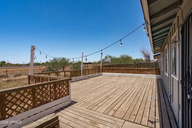 21701 W GRIFFIN Avenue, Wittmann, AZ 85361