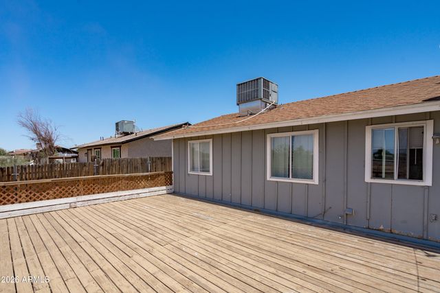 21701 W GRIFFIN Avenue, Wittmann, AZ 85361