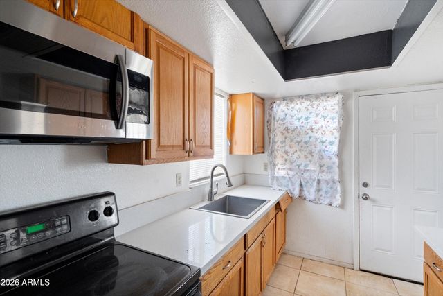 21701 W GRIFFIN Avenue, Wittmann, AZ 85361