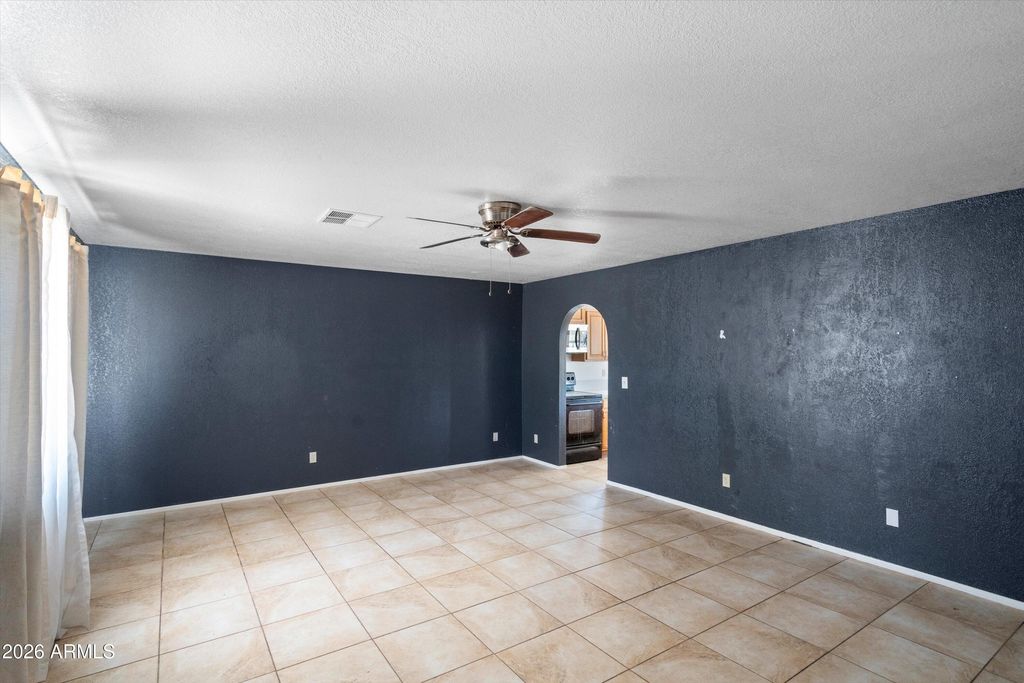 21701 W GRIFFIN Avenue, Wittmann, AZ 85361 — photo 5
