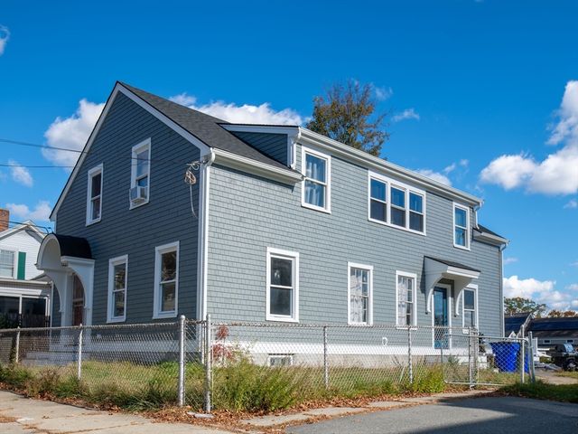 93 Grove Street 1R, Fall River, MA 02720