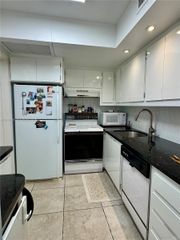 2940 NE 203rd St C-213, Aventura, FL 33180