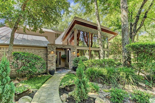 2607 Crossvine Circle, The Woodlands, TX 77380