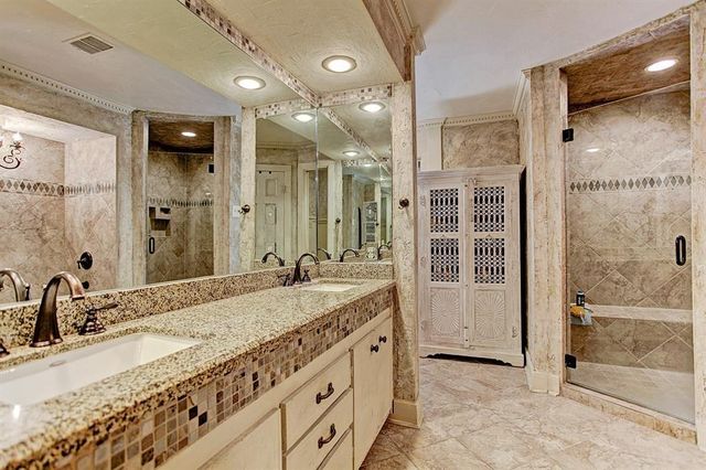 2607 Crossvine Circle, The Woodlands, TX 77380