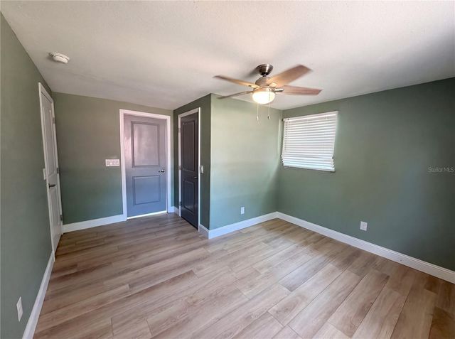 2905 E CHELSEA STREET, Tampa, FL 33610
