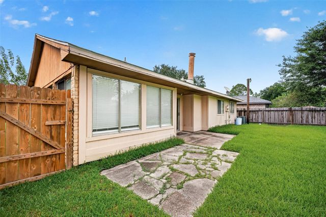 3010 Becket Street, Pearland, TX 77584