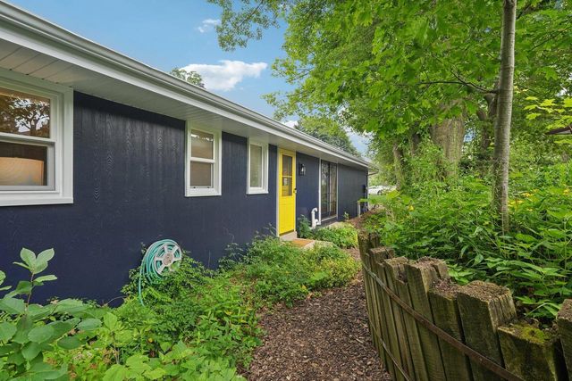 6710 Dellrose COURT, Greendale, WI 53129