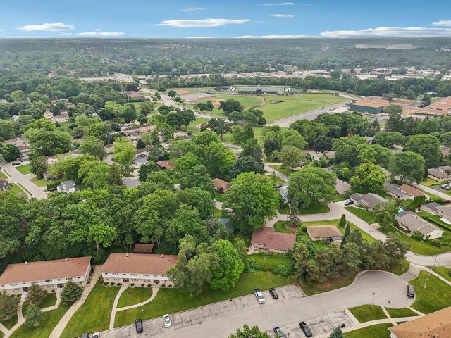 6710 Dellrose COURT, Greendale, WI 53129