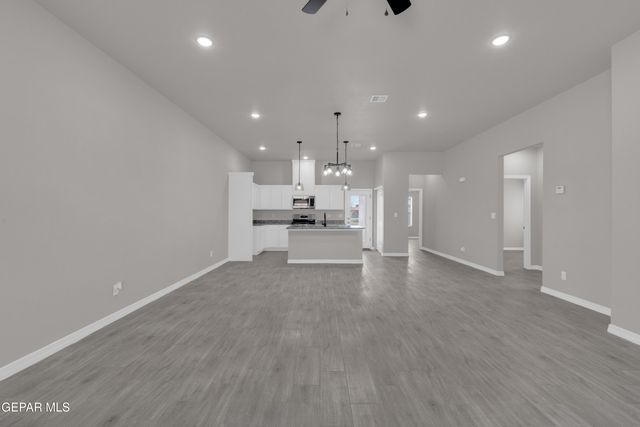 624 Hesse Drive, Socorro, TX 79927