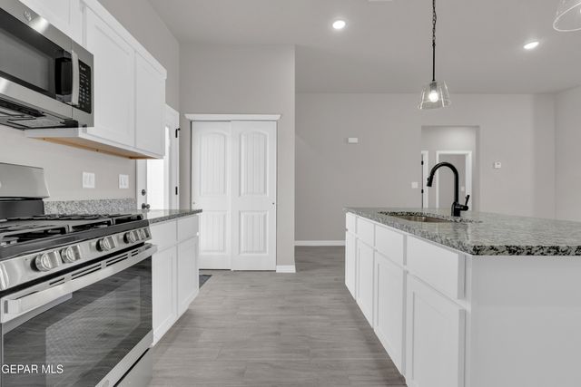 624 Hesse Drive, Socorro, TX 79927