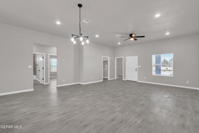 624 Hesse Drive, Socorro, TX 79927