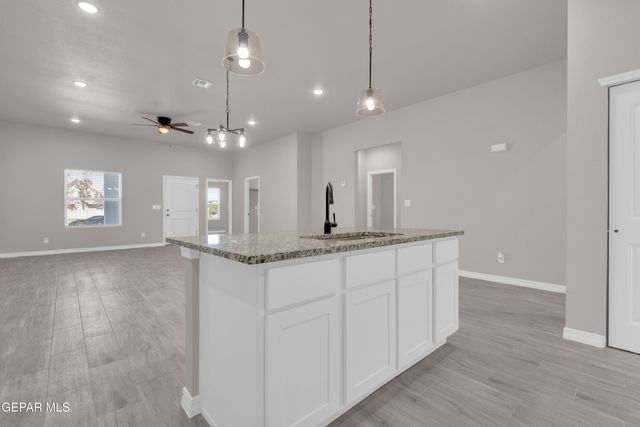 624 Hesse Drive, Socorro, TX 79927