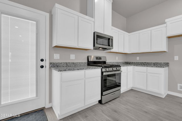 624 Hesse Drive, Socorro, TX 79927