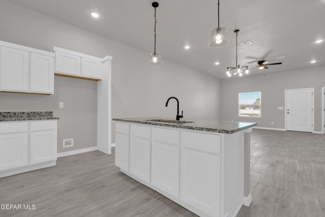 624 Hesse Drive, Socorro, TX 79927