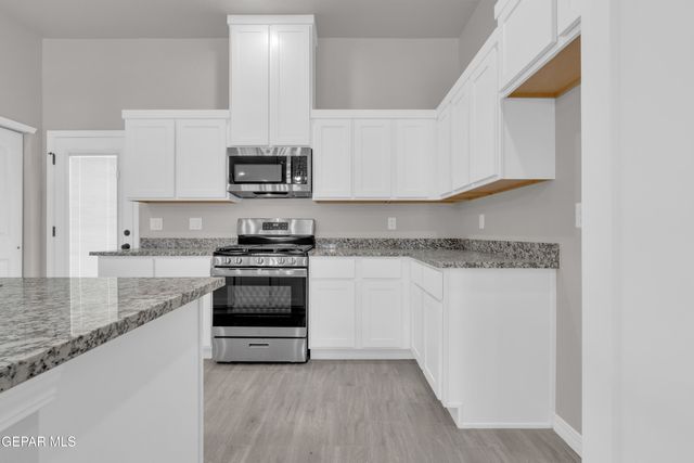 624 Hesse Drive, Socorro, TX 79927